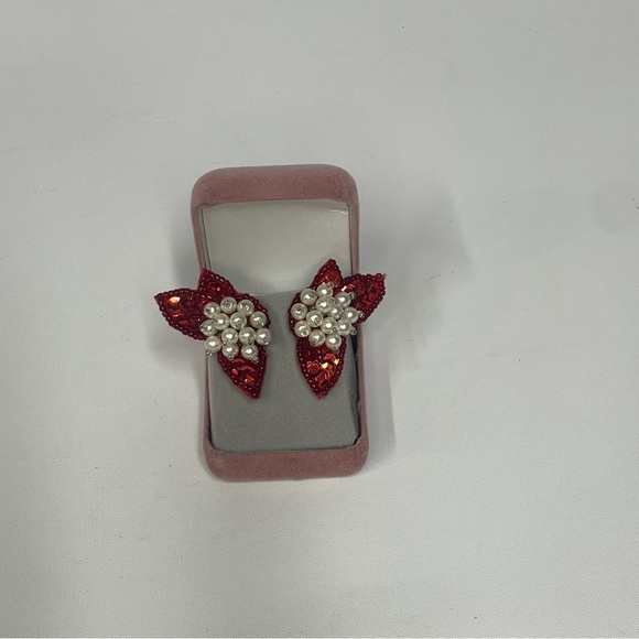 Vintage Red Sequin Pearl Beaded Statement Clip On Earring UG Holiday Ole Miss - Picture 2 of 7